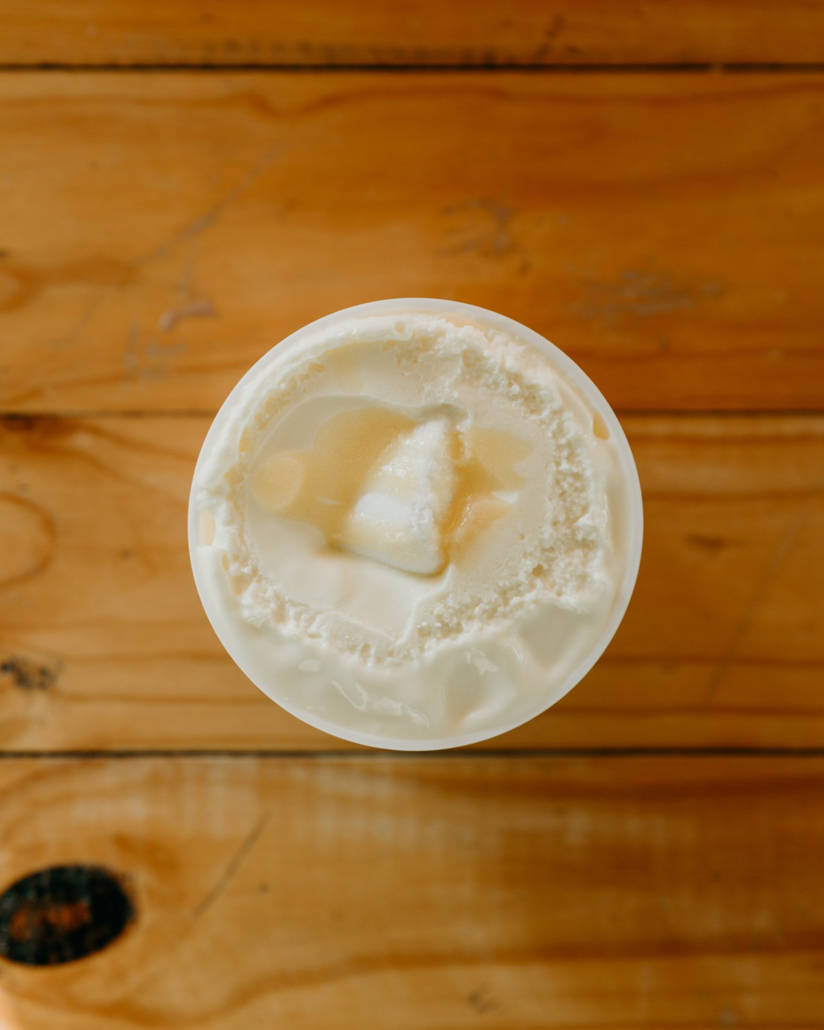 Lemon curd & marshmallow ice cream tub
